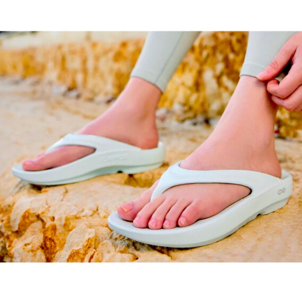 Oofos OOlala Sandals